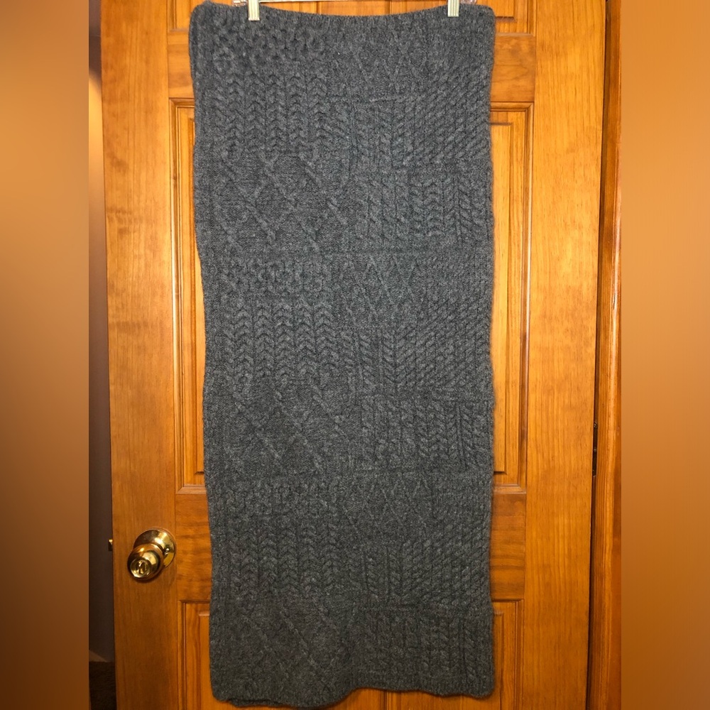 ARAN SWEATER MARKET 100% MERINO WOOL GRAY THROW BLANKET MADE IN IRELAND, 36 x 40